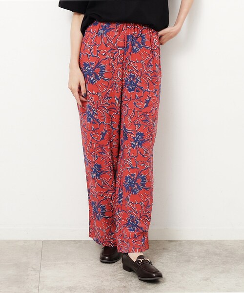 OPAQUE.CLIP（オペークドットクリップ）の「フラワービックプリントイージーパンツ【洗える】（その他パンツ・レディース・ブラウン/グリーン系その他2/レッド系2・38/40）」の16枚目の写真