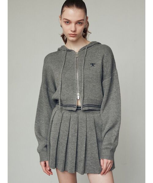 EMODA（エモダ）の「チューズプリーツニットミニスカート（スカート・レディース・ベージュ/ブラック/グレー・FREE）」の7枚目の写真