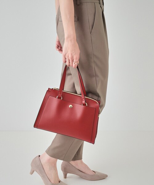 SHOO・LA・RUE（シューラルー）の「◆【通勤/学校行事/2WAY】一枚革風フロントポケットトートバッグ（トートバッグ・レディース・ブラック/ワインレッド/ベージュ系その他7・00）」の18枚目の写真