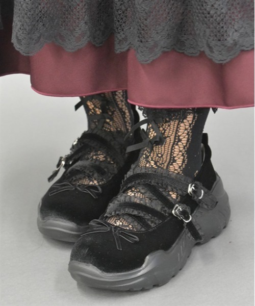 axes femme POETIQUE（アクシーズファムポエティック）の「ベロアバレエスニーカー（スニーカー・レディース・ブラック/ワイン・MEDIUM/LARGE）」の2枚目の写真