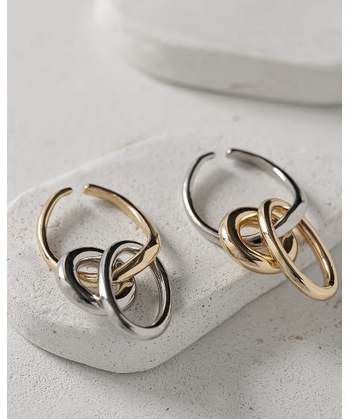 ChooMia（チュミア）の「バイカラーフープイヤーカフ（イヤーカフ・レディース・シルバー×ゴールド・FREE）」の13枚目の写真