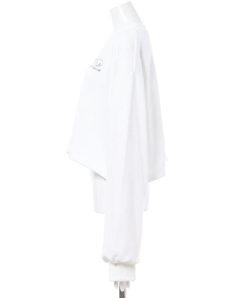 INGNI（イング）の「裾ドロストメタルロゴショートスウェットトップス（スウェット・レディース・オフホワイト/バーガンディー/ブラック/チャコールグレー・M）」の9枚目の写真