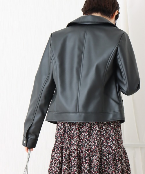 libelle more（リベル モア）の「エコレザーライダースジャケット（ライダースジャケット・レディース・ベージュ/アイボリー/ブラック・M/L）」の5枚目の写真