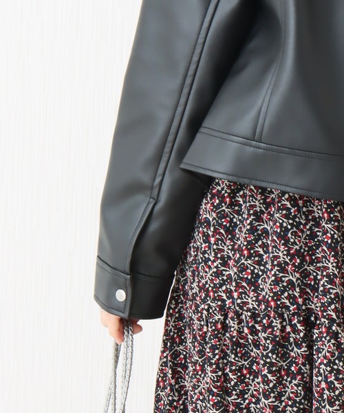 libelle more（リベル モア）の「エコレザーライダースジャケット（ライダースジャケット・レディース・ベージュ/アイボリー/ブラック・M/L）」の8枚目の写真