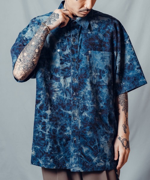 Subciety(サブサエティ)の「Bleached work shirt(シャツ/ブラウス・メンズ・ブルー/ブラック・LARGE/MEDIUM/SMALL/X-LARGE)」の1枚目の写真