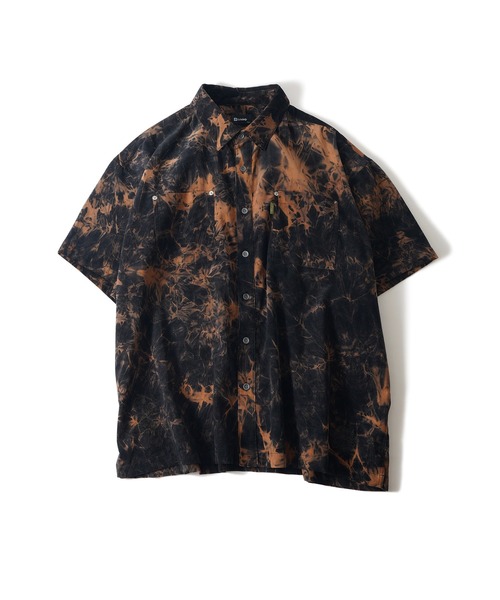 Subciety(サブサエティ)の「Bleached work shirt(シャツ/ブラウス・メンズ・ブルー/ブラック・LARGE/MEDIUM/SMALL/X-LARGE)」の3枚目の写真