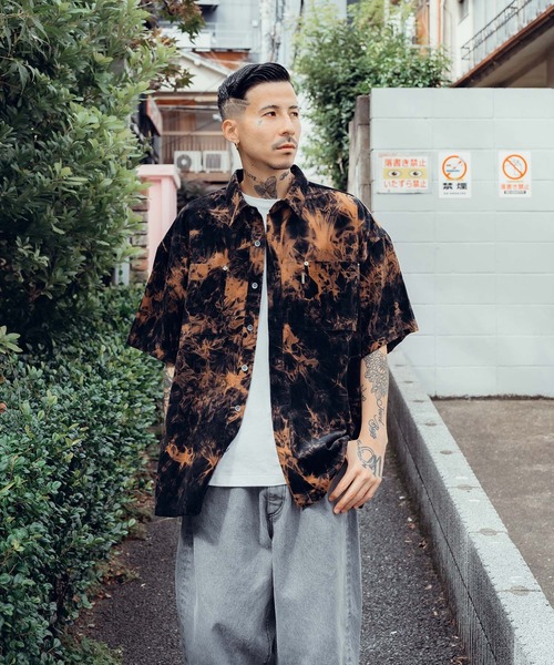 Subciety(サブサエティ)の「Bleached work shirt(シャツ/ブラウス・メンズ・ブルー/ブラック・LARGE/MEDIUM/SMALL/X-LARGE)」の5枚目の写真