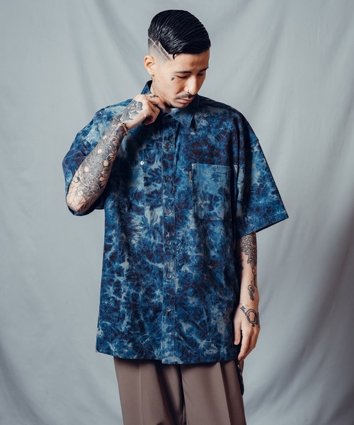 Subciety(サブサエティ)の「Bleached work shirt(シャツ/ブラウス・メンズ・ブルー/ブラック・LARGE/MEDIUM/SMALL/X-LARGE)」の10枚目の写真