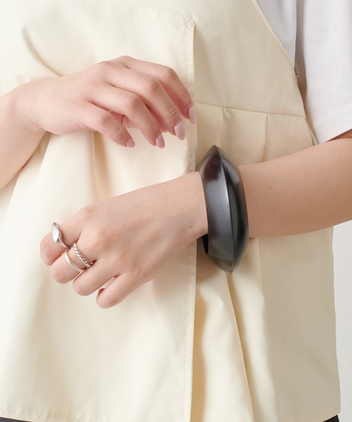 Lui's（ルイス）の「ウッドバングル（ブレスレット・レディース・ブラウン/ブラック・FREE）」の5枚目の写真