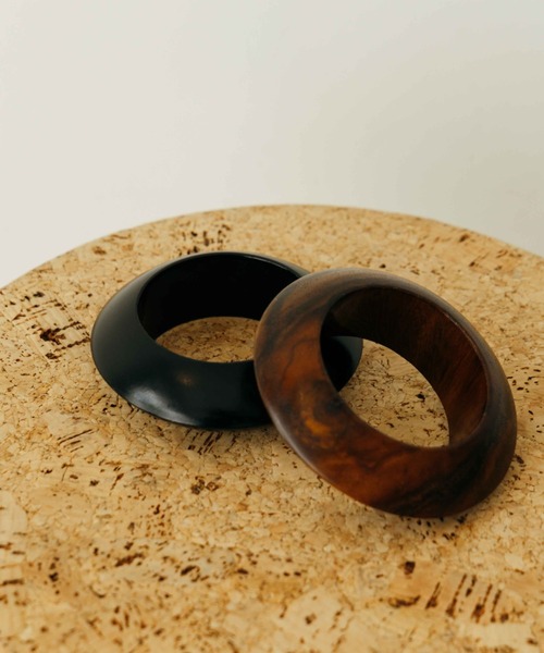 Lui's（ルイス）の「ウッドバングル（ブレスレット・レディース・ブラウン/ブラック・FREE）」の8枚目の写真