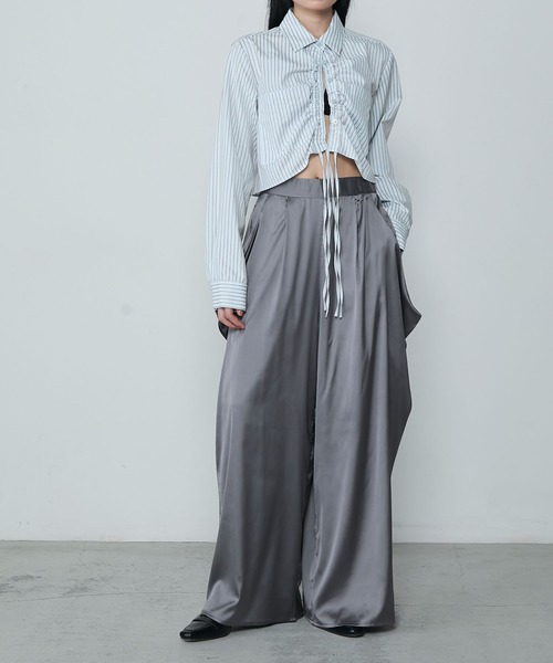 Satin drape relaxing wide pants / サテン ドレープ リラクシング ワイドパンツ（その他パンツ）｜le ELMi（ルエルミ）