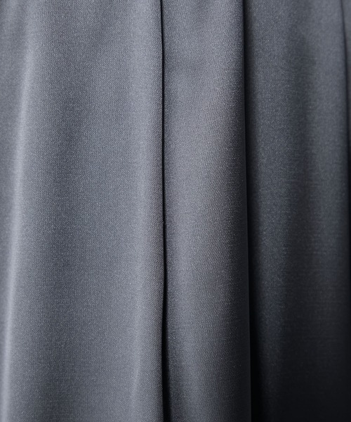 Satin drape relaxing wide pants / サテン ドレープ リラクシング ワイドパンツ（その他パンツ）｜le ELMi（ルエルミ）