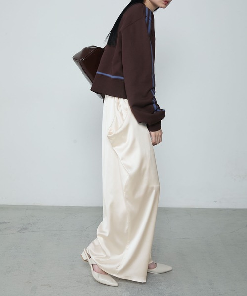 Satin drape relaxing wide pants / サテン ドレープ リラクシング ワイドパンツ（その他パンツ）｜le ELMi（ルエルミ）