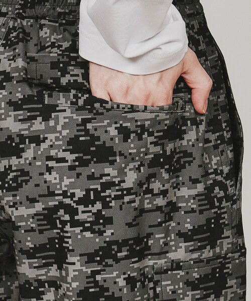 tk.TAKEO KIKUCHI(ティーケータケオキクチ)の「デジカモプリントワイドカーゴパンツ(カーゴパンツ・メンズ・グレー系その他5/カーキ系3・01/02/03)」の21枚目の写真