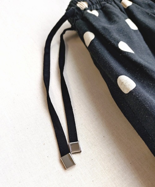 Q（キュー）の「ドット麻混パンツ（その他パンツ・レディース・ブラック系/カーキ系・MEDIUM）」の12枚目の写真