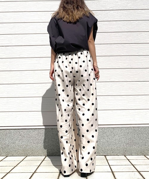 Q（キュー）の「ドット麻混パンツ（その他パンツ・レディース・ブラック系/カーキ系・MEDIUM）」の21枚目の写真