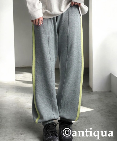 antiqua(アンティカ)の「サイドラインニットパンツ(その他パンツ・レディース・ブラック/グレー/ブラウン・LARGE/MEDIUM)」の2枚目の写真