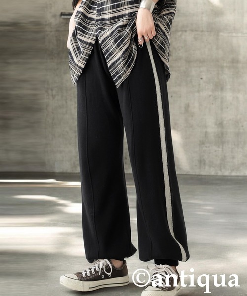 antiqua(アンティカ)の「サイドラインニットパンツ(その他パンツ・レディース・ブラック/グレー/ブラウン・LARGE/MEDIUM)」の1枚目の写真