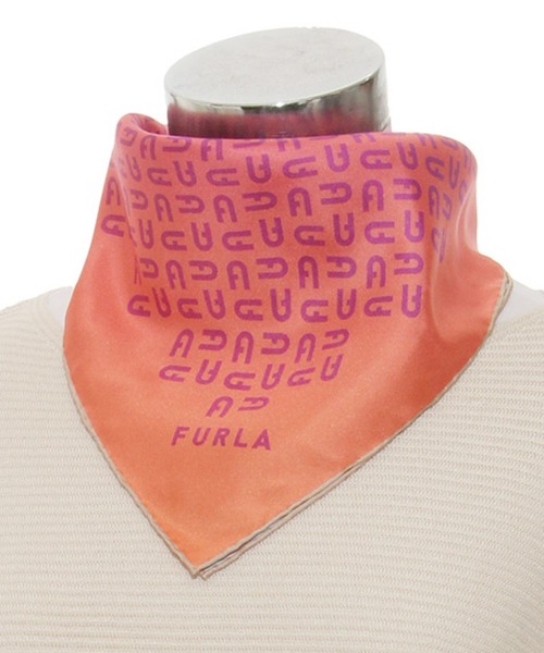 FURLA(フルラ)の「スカーフ FURLA シルクツイルプリント 58*58(バンダナ/スカーフ・レディース・オリーブ/オレンジ/レモンイエロー/グレー・FREE)」の11枚目の写真