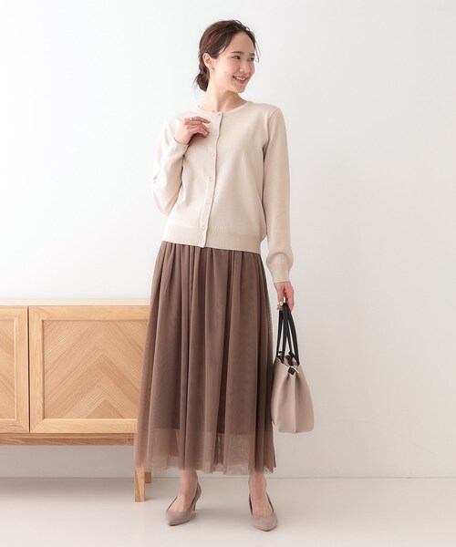 DRESKIP（ドレスキップ）の「【洗える/S-LL】ビジューボタンで華やかさをプラスする きれいめニットカーディガン【CIRCRIC】（カーディガン/ボレロ・レディース・ブラック/チャコールグレー/ライトベージュ/ライトイエロー系・01/02/03/04）」の9枚目の写真