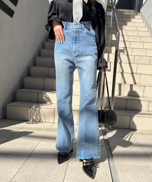 one after another NICE CLAUP(ワンアフターアナザーナイスクラップ)の「美脚ストレッチデニムパンツ(デニムパンツ・レディース・ネイビー/ライトブルー/ブルー・SMALL/MEDIUM)」の21枚目の写真