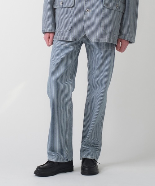 Levi's(リーバイス)の「Levi's/リーバイス 555(TM) リラックスストレート ユーティリティ ジーンズ(デニムパンツ・メンズ・ライトインディゴブルー/インディゴブルー/ブルー系その他・W28 L32/W29 L32/W30 L32/W31 L32/W32 L32/W33 L32/W34 L32/W36 L32)」の5枚目の写真