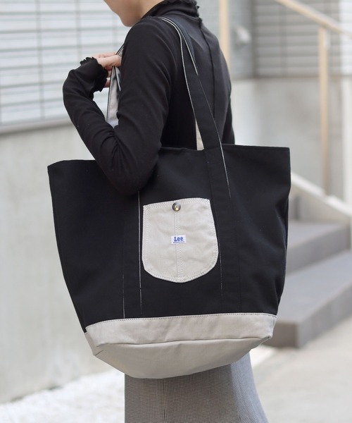 Lee(リー)の「Lee/リー キャンバス デニム ロゴ ピスネーム ワンポイント刺繍 カバーオールポケット トートバッグ/レディース メンズ(トートバッグ・レディース・ブラック/ネイビー/グレー/ブルー/ホワイト系その他/ホワイト系その他2・FREE)」の1枚目の写真