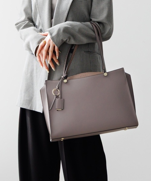 Jewelna Rose(ジュエルナローズ)の「セイディ・トートバッグ A4サイズ 16144(トートバッグ・レディース・アイボリー/グレイッシュベージュ/ブラック/スモークピンク・FREE)」の4枚目の写真