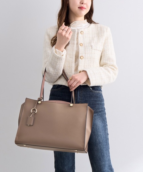 Jewelna Rose(ジュエルナローズ)の「セイディ・トートバッグ A4サイズ 16144(トートバッグ・レディース・アイボリー/グレイッシュベージュ/ブラック/スモークピンク・FREE)」の13枚目の写真