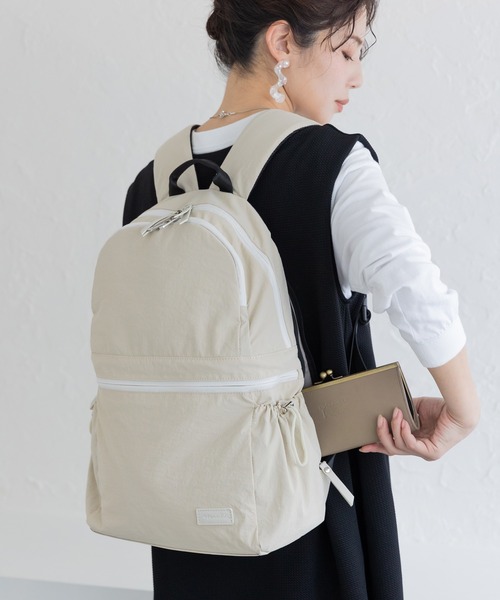 フェリシモMama(フェリシモママ)の「Moredde 二層で荷物が分けられるのが便利なマザーズリュック(バックパック/リュック・レディース・ブラック/アイボリー・ONE SIZE)」の8枚目の写真