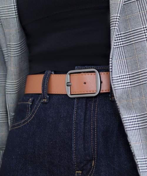 florist（フローリスト）の「【メンズ・レディース兼用】艶消しシルバーバックルレザーライクワイドベルト（ベルト・レディース・モカ/ブラック/ホワイト/キャメル・ONESIZE）」の4枚目の写真