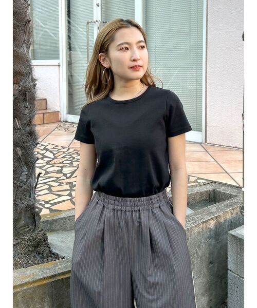 Ungrid(アングリッド)の「カラーフィットTee(Tシャツ/カットソー・レディース・イエロー/オフホワイト/ブラック・SMALL/MEDIUM)」の20枚目の写真