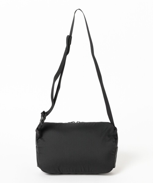 早い者勝ち！！大人気ARC’TERYX黒色ショルダー ARC'TERYX / Heliad Crossbody（ショルダーバッグ）｜ARC'TERYX