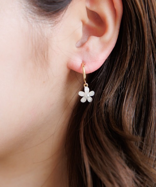 flower（フラワー）の「フラワーフープピアス（ピアス（片耳用）・レディース・ピンク/アイボリー・FREE）」の13枚目の写真