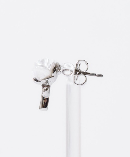flower（フラワー）の「ミニローズピアス（ピアス（片耳用）・レディース・ゴールド/シルバー・FREE）」の6枚目の写真
