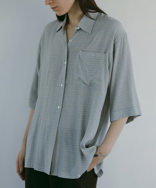 MANOF(マノフ)の「BLUR PATTERN SHIRT(シャツ/ブラウス・レディース・ブルー/ベージュ・FREE)」の15枚目の写真