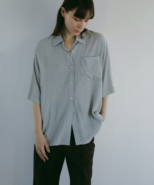 MANOF(マノフ)の「BLUR PATTERN SHIRT(シャツ/ブラウス・レディース・ブルー/ベージュ・FREE)」の13枚目の写真
