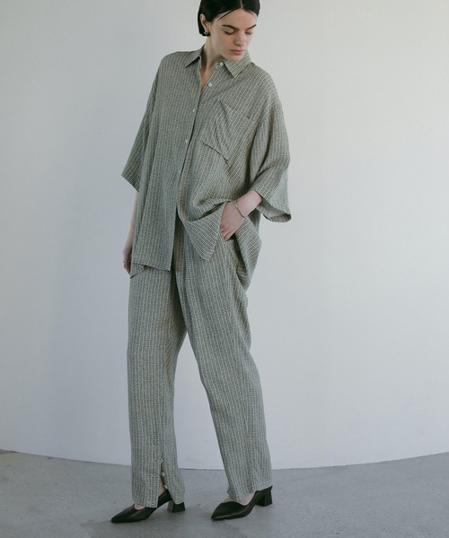 MANOF(マノフ)の「BLUR PATTERN SHIRT(シャツ/ブラウス・レディース・ブルー/ベージュ・FREE)」の4枚目の写真