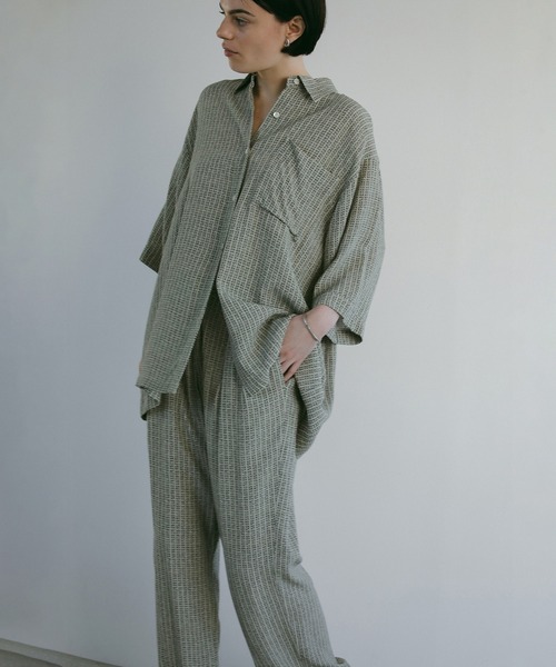 MANOF(マノフ)の「BLUR PATTERN SHIRT(シャツ/ブラウス・レディース・ブルー/ベージュ・FREE)」の6枚目の写真
