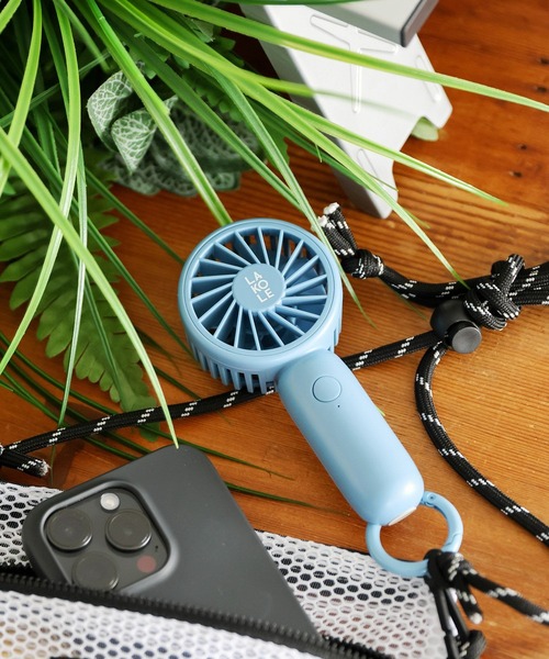LAKOLE（ラコレ）の「＜累計販売5.7万本!!＞カラビナ付きハンディファン / 284539（生活家電・レディース・オレンジ/ブラック/アイボリー/ライトブルー/グレー・FREE）」の4枚目の写真