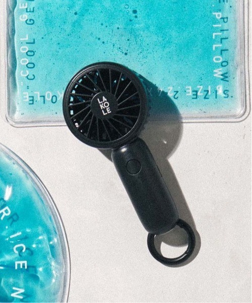 LAKOLE（ラコレ）の「＜累計販売5.7万本!!＞カラビナ付きハンディファン / 284539（生活家電・レディース・オレンジ/ブラック/アイボリー/ライトブルー/グレー・FREE）」の2枚目の写真