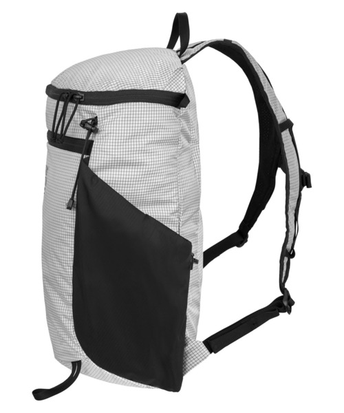 MYSTERY RANCH（ミステリーランチ）の「MYSTERYRANCH/ミステリーランチ IN & OUT 18/イン & アウト 18（バックパック/リュック・メンズ・ブラック/ホワイト/グレー/イエロー・FREE）」の21枚目の写真