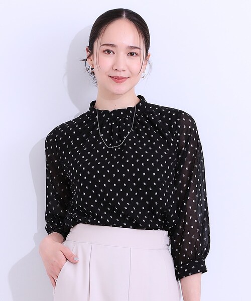 DRESKIP（ドレスキップ）の「【S-LL】首元ギャザーが大人上品な シフォンブラウス（シャツ/ブラウス・レディース・グリーン系/ホワイト系3/ブラック系/オフホワイト・01/02/03/04）」の5枚目の写真