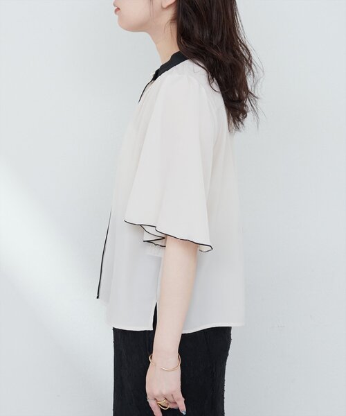 natural couture(ナチュラルクチュール)の「【WEB限定】パール釦ポイントバイカラーフレア5分袖ブラウス(シャツ/ブラウス・レディース・ベージュ系その他/ネイビー/その他1/ピンクベージュ/サックスブルー/オフホワイト/ドット・FREE)」の22枚目の写真