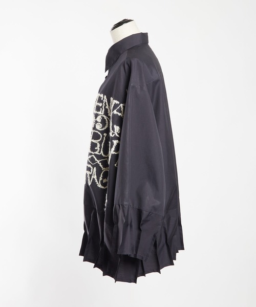 gomme（ゴム）の「キャピタル刺繍　タックシャツ（シャツ/ブラウス・レディース・ブラック/ネイビー・MEDIUM）」の11枚目の写真