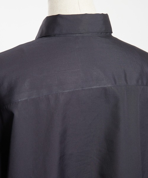 gomme（ゴム）の「キャピタル刺繍　タックシャツ（シャツ/ブラウス・レディース・ブラック/ネイビー・MEDIUM）」の19枚目の写真