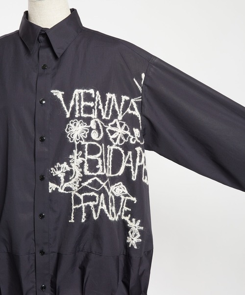 gomme（ゴム）の「キャピタル刺繍　タックシャツ（シャツ/ブラウス・レディース・ブラック/ネイビー・MEDIUM）」の20枚目の写真
