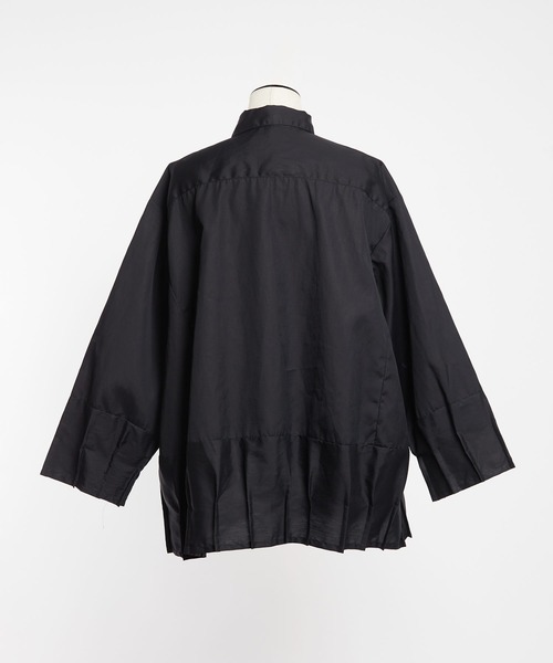 gomme（ゴム）の「キャピタル刺繍　タックシャツ（シャツ/ブラウス・レディース・ブラック/ネイビー・MEDIUM）」の22枚目の写真