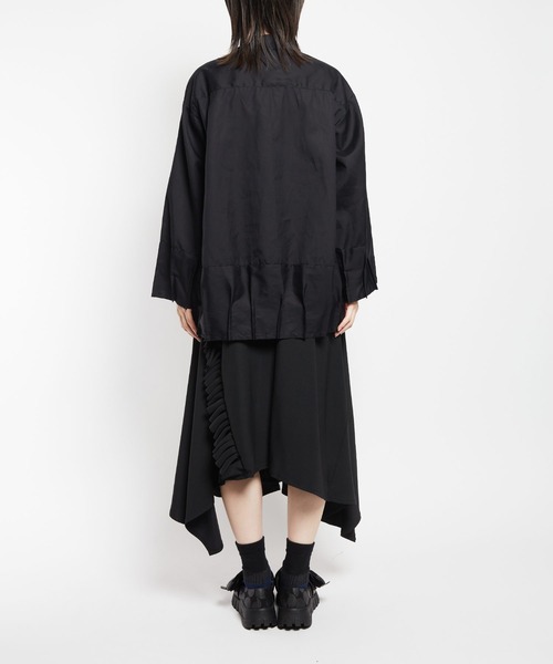 gomme（ゴム）の「キャピタル刺繍　タックシャツ（シャツ/ブラウス・レディース・ブラック/ネイビー・MEDIUM）」の9枚目の写真