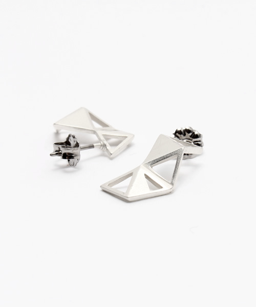 SCALA（スカラ）の「【SCALA/スカラ】ネットピアス/made in JAPAN（日本製）（ピアス（両耳用）・レディース・アンティークシルバー/アンティークゴールド・FREE）」の3枚目の写真